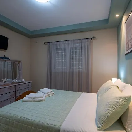 アパート Pavlina's チラニ